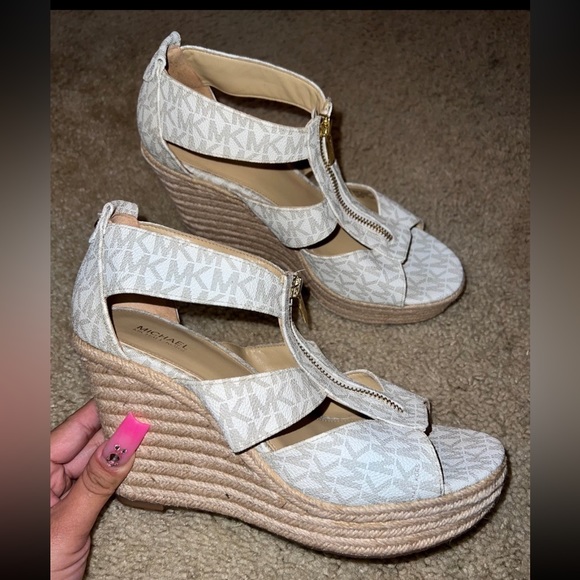 Michael kors wedge heels size 9 - Picture 1 of 4